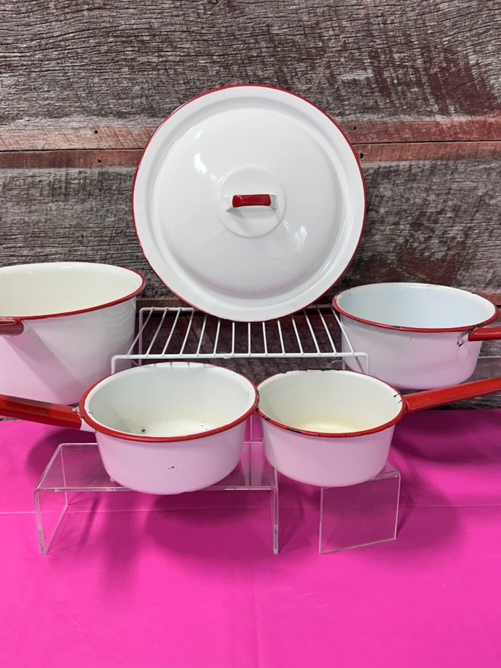 Grandmacore Lot of 4 Enamelware Pans & 1-Lid